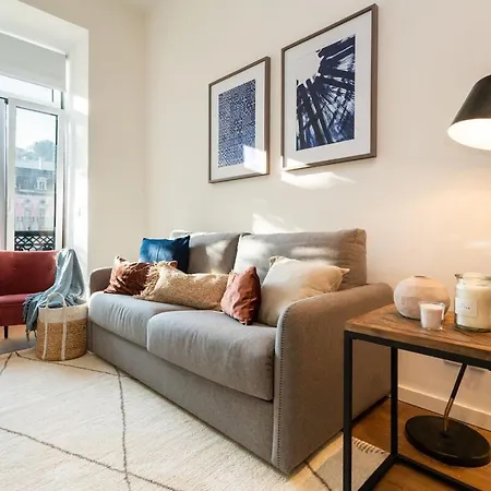 Apartment Graceful Design With Romantic View *